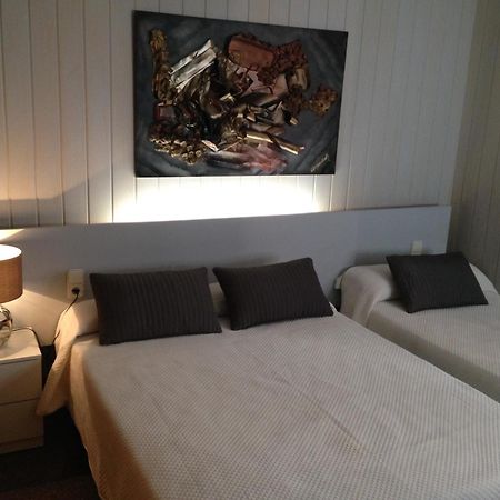 Hostal Sant Marti プッチレッチ エクステリア 写真